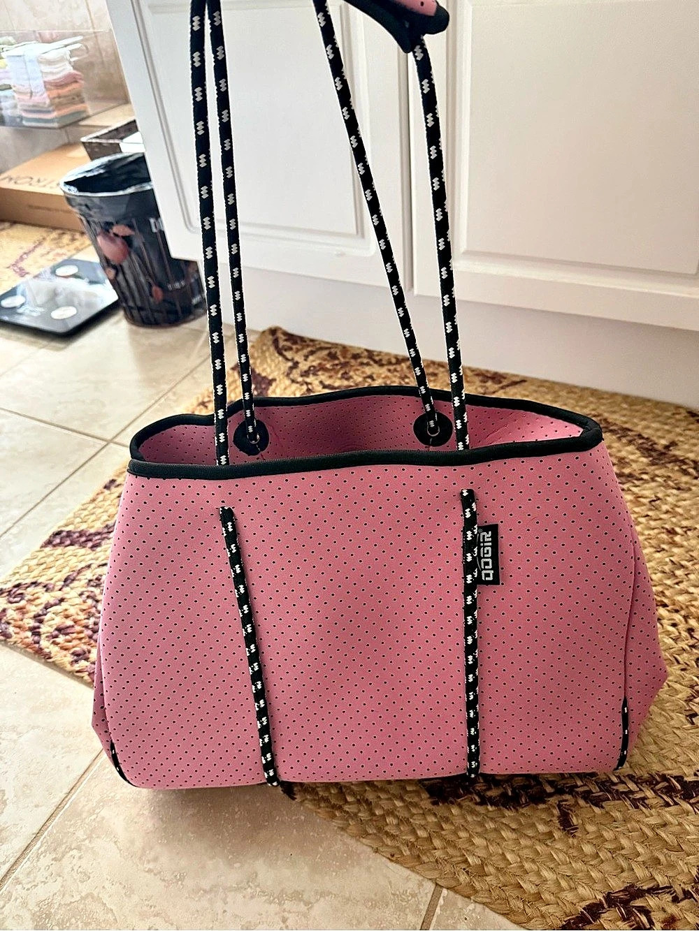 Neoprene Tote Bag in Pink & Black NWT
